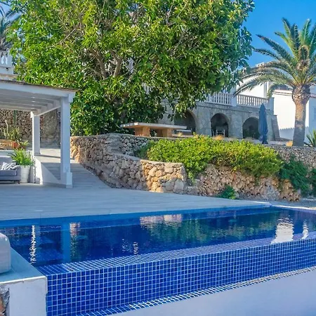 Lola Villa Punta Prima (Menorca)