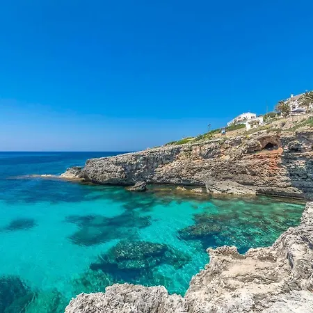 Lola Punta Prima (Menorca)