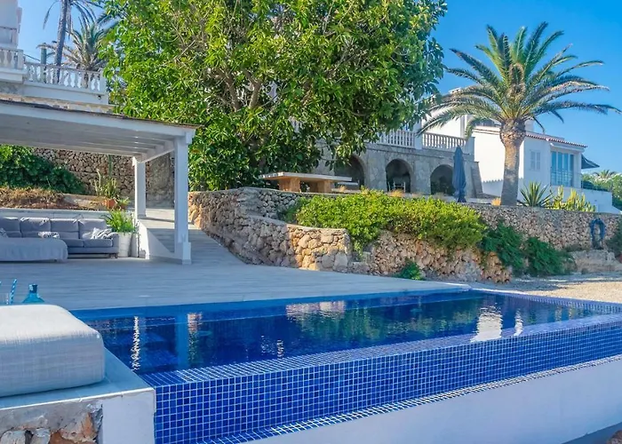 Lola Villa Punta Prima (Menorca)